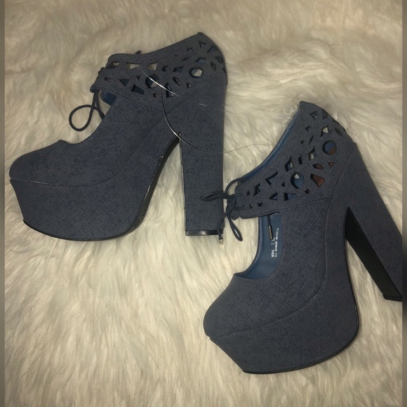 DOLLHOUSE Blue Denim CutOut Heels - Picture 5 of 6